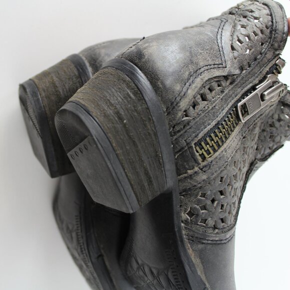 Circle G Corral Ankle Boots Cowhide Leather Cut Out distressed black Women's 5.5 - Picture 12 of 14